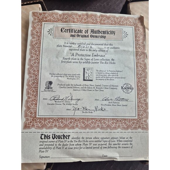 Raccoon Family Collectors Plate "A Protective Embrace" By Kevin Daniel Limited E - Picture 3 of 3